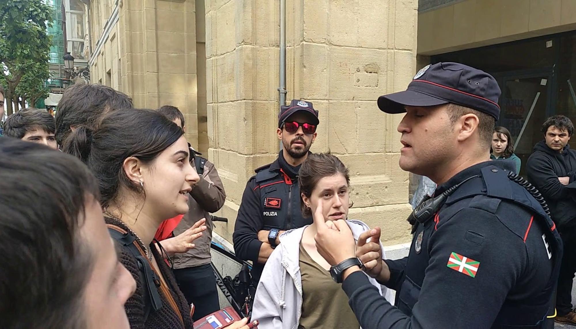 Violación de derechos lingüisticos